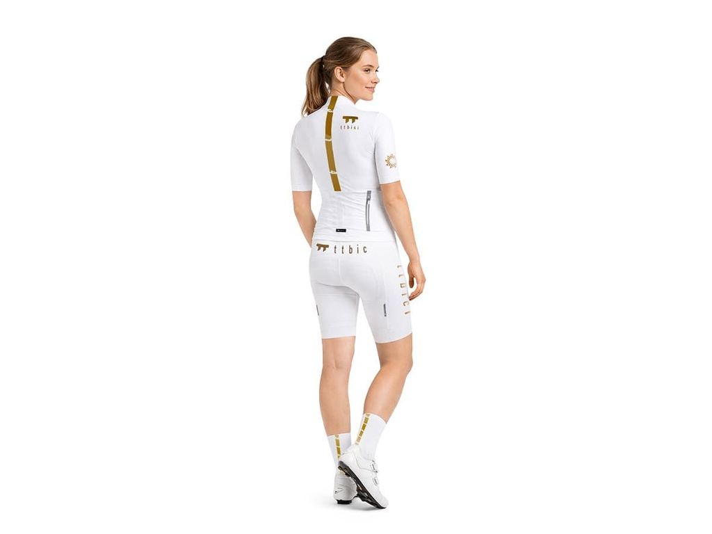 stay_gold_women_white_03_1_1