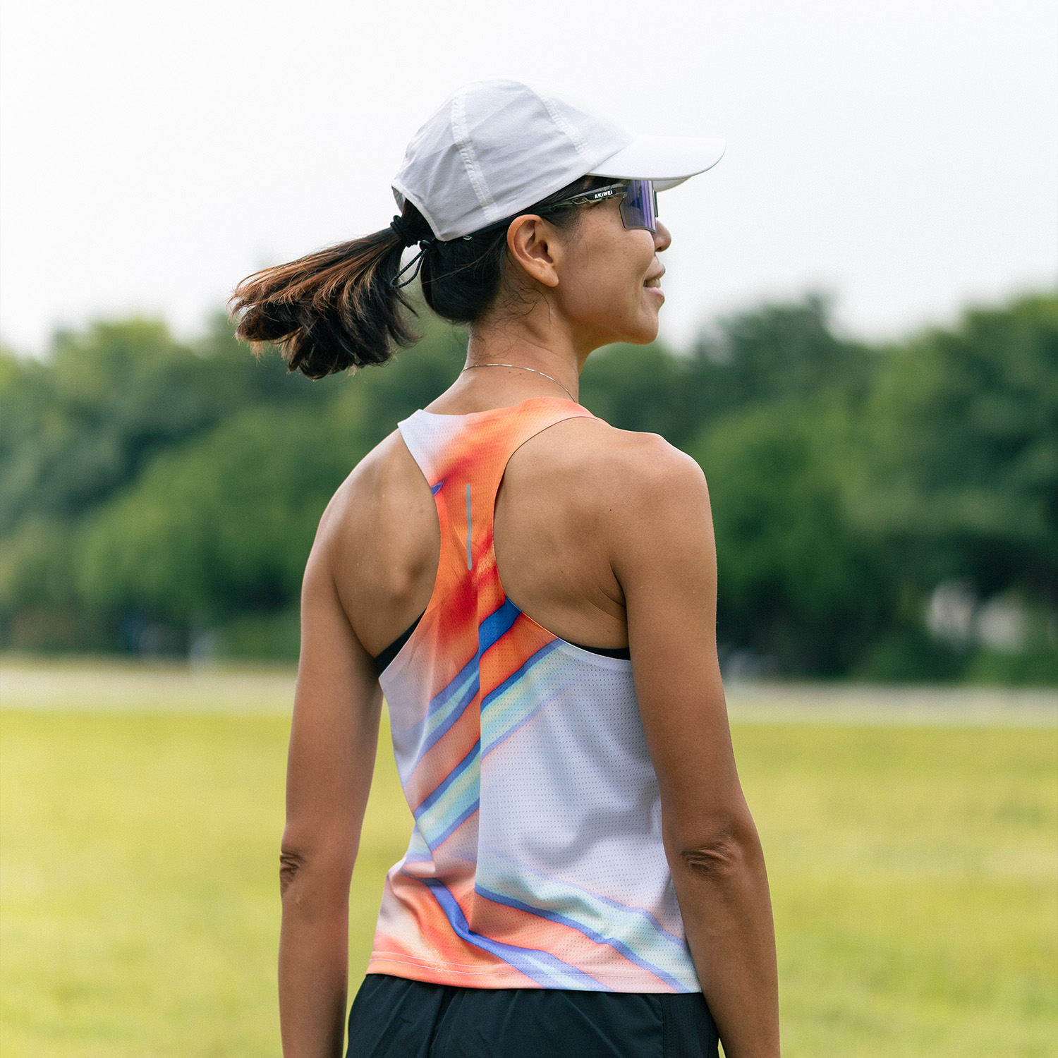 Micro_Prf_Seamfree_singlet_W_Pic_E5