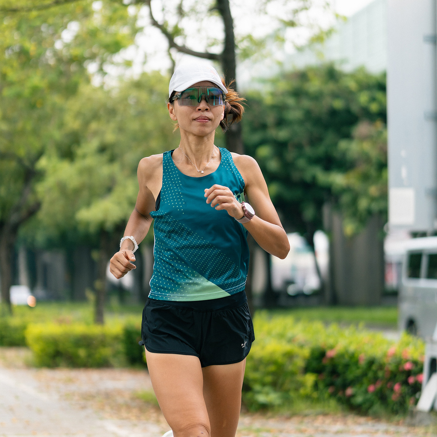 Micro_Prf_Seamfree_singlet_W_Pic_B3