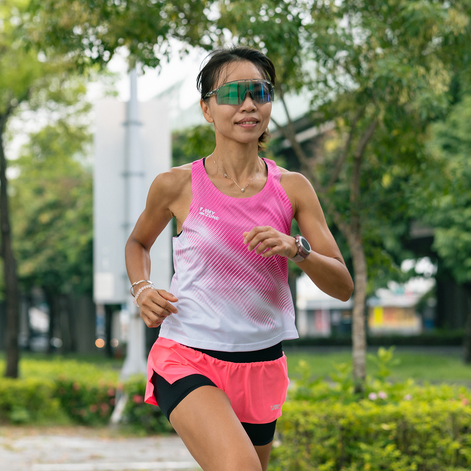 Micro_Prf_Seamfree_singlet_W_Pic_C5