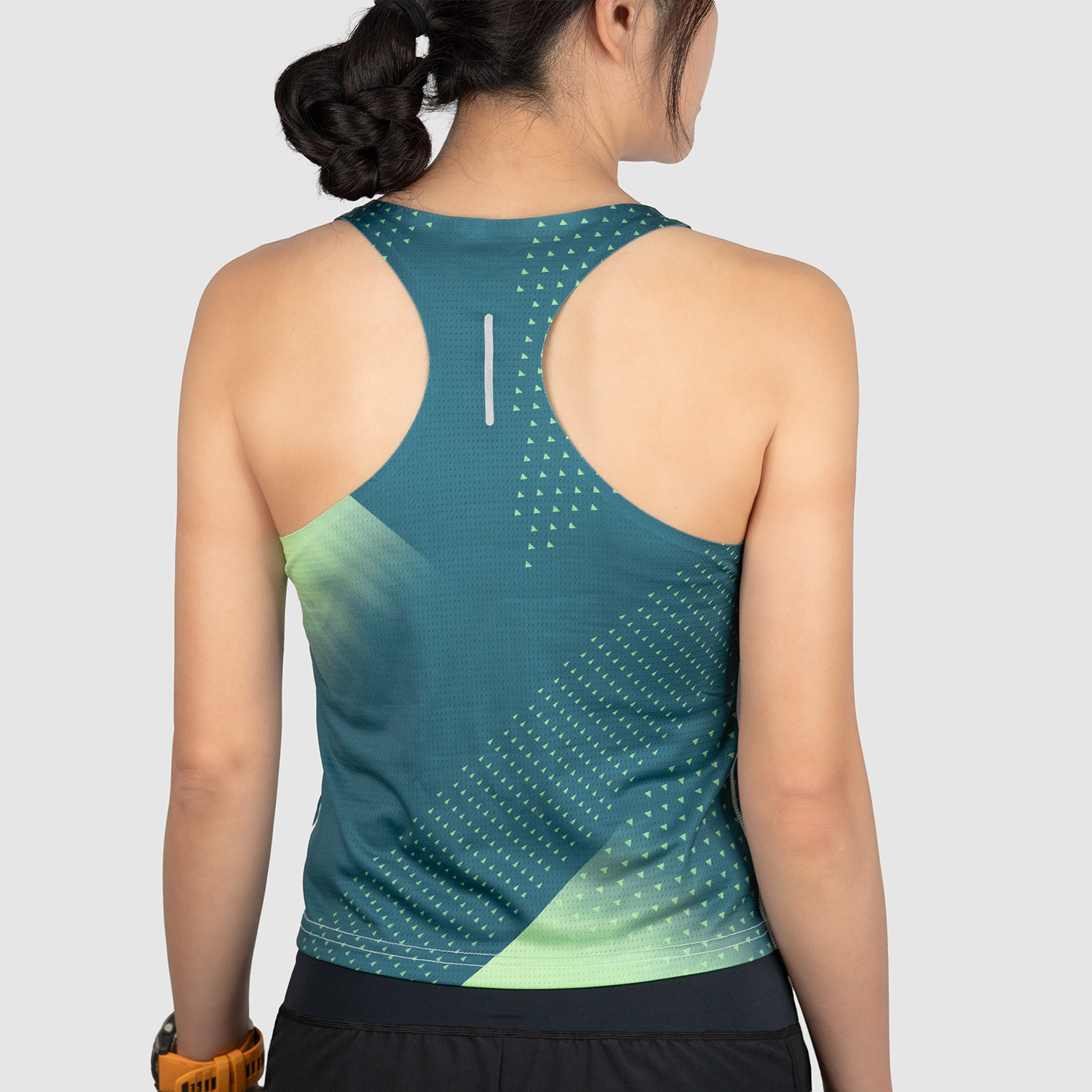 Micro_Prf_Seamfree_singlet_W_Pic_B2