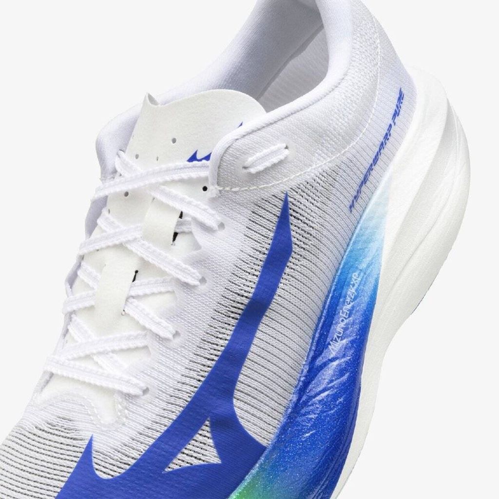 CLUoRDWq1766131077-1000x1000