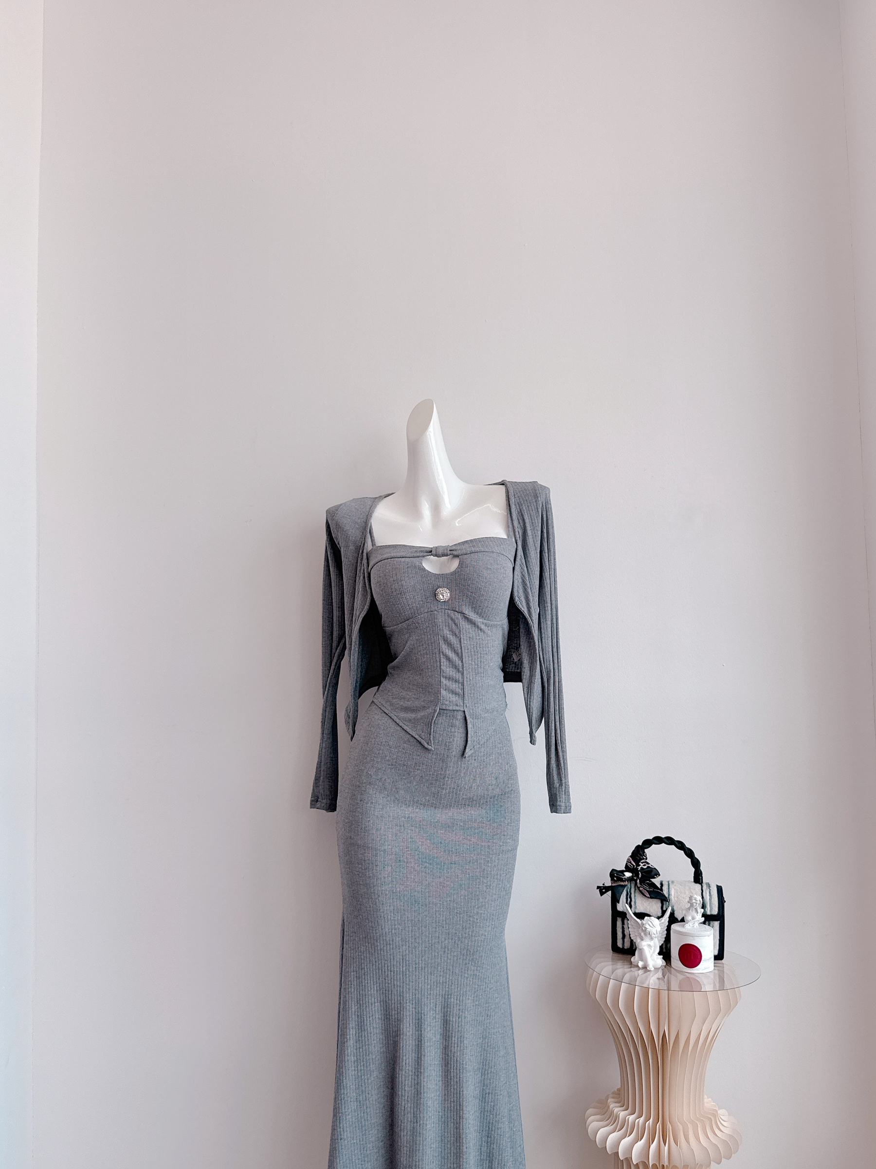 Grey F