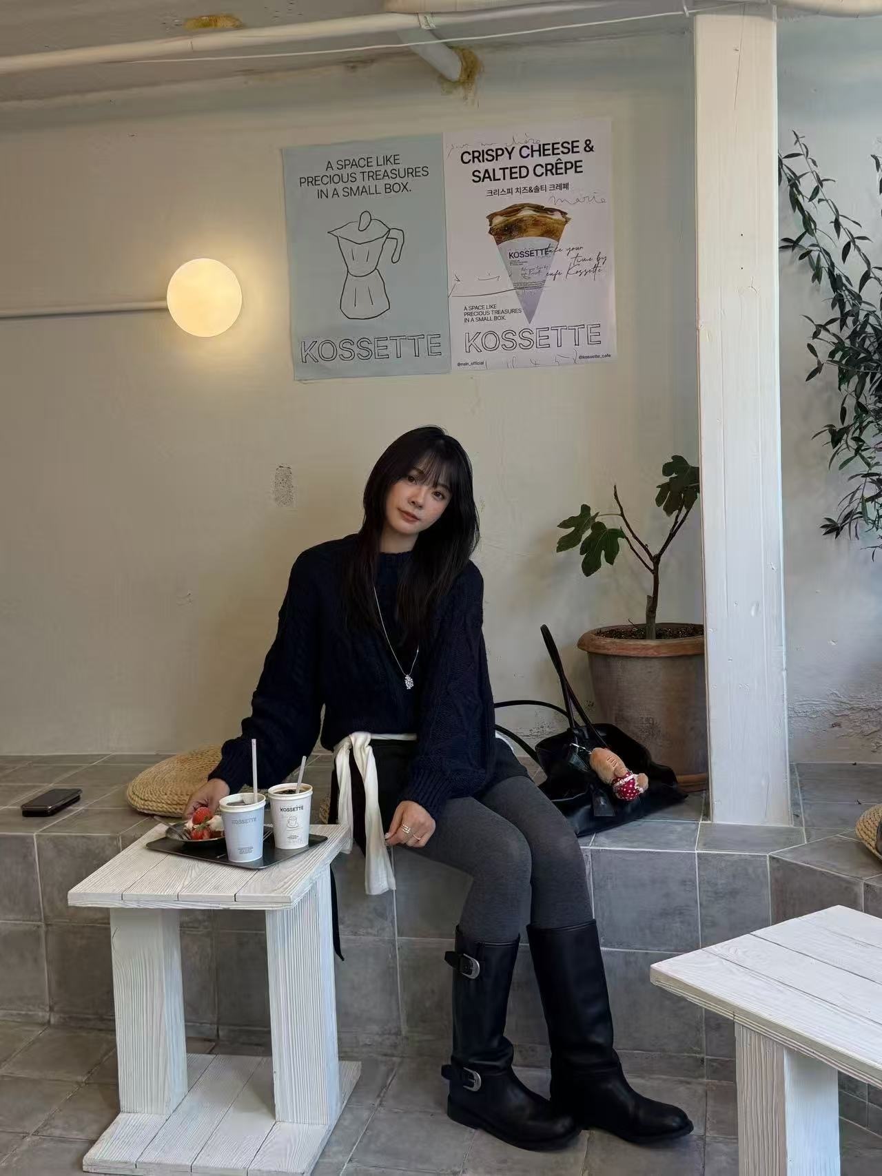 39d8f65aa18b3706f6d77e4bd42e6a5b