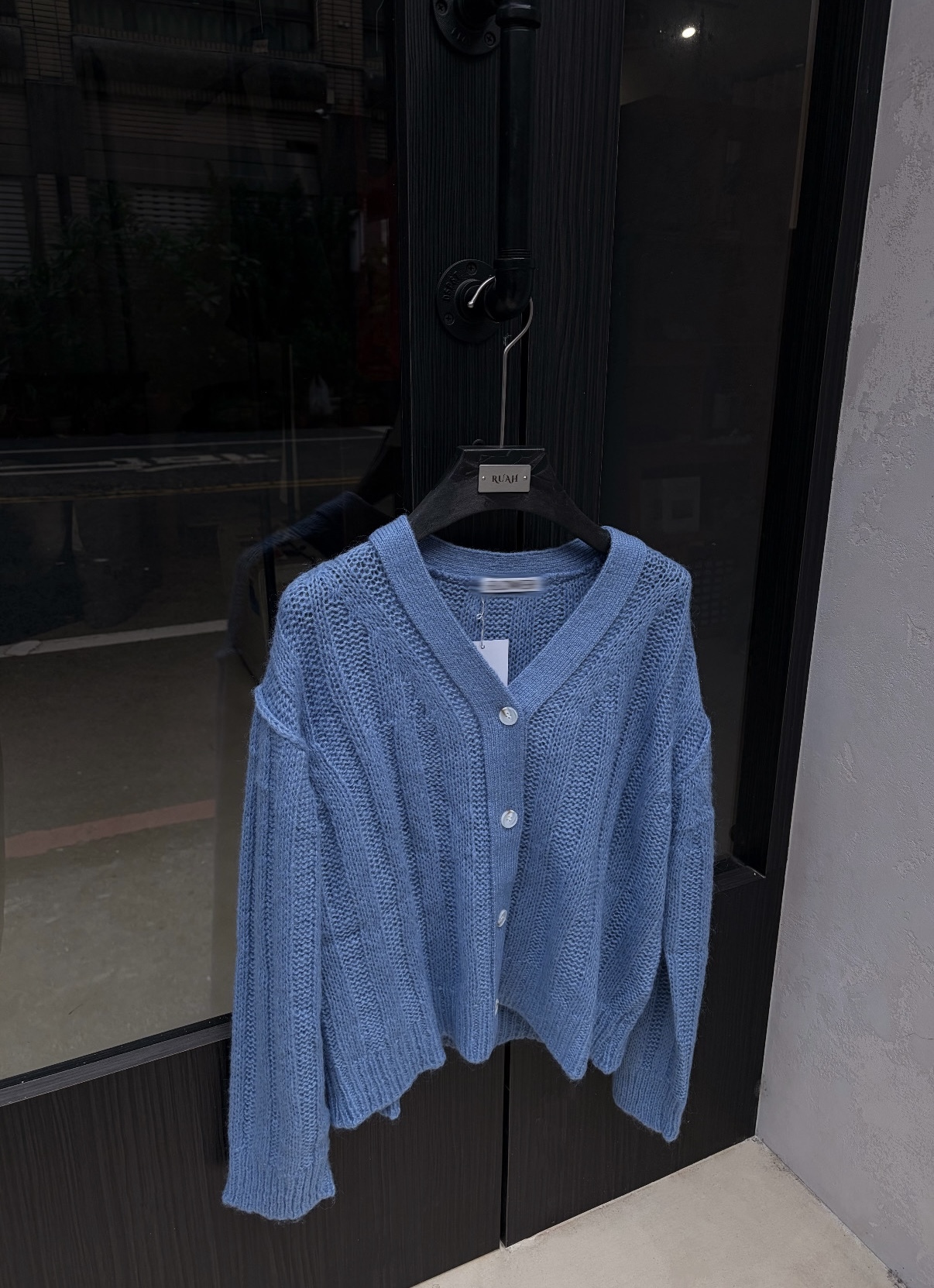 4C984948-F69E-46DF-AF23-0A9E76B4029E