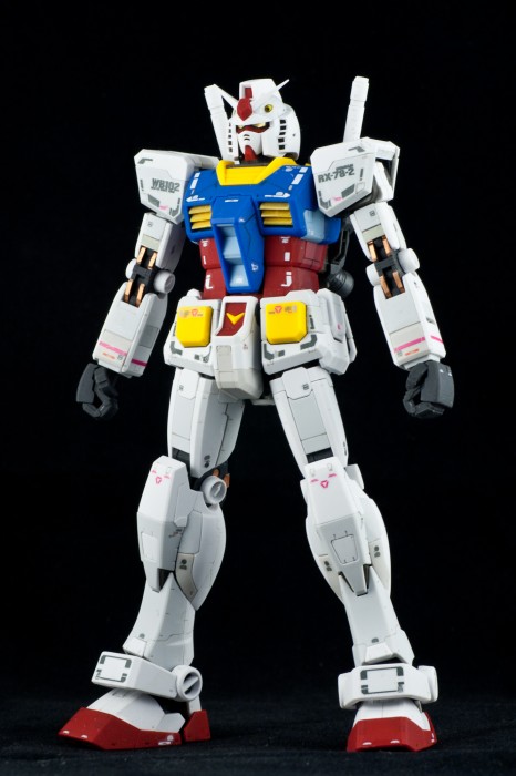 Real-Grade-RX-78-2-Gundam-11-466x700
