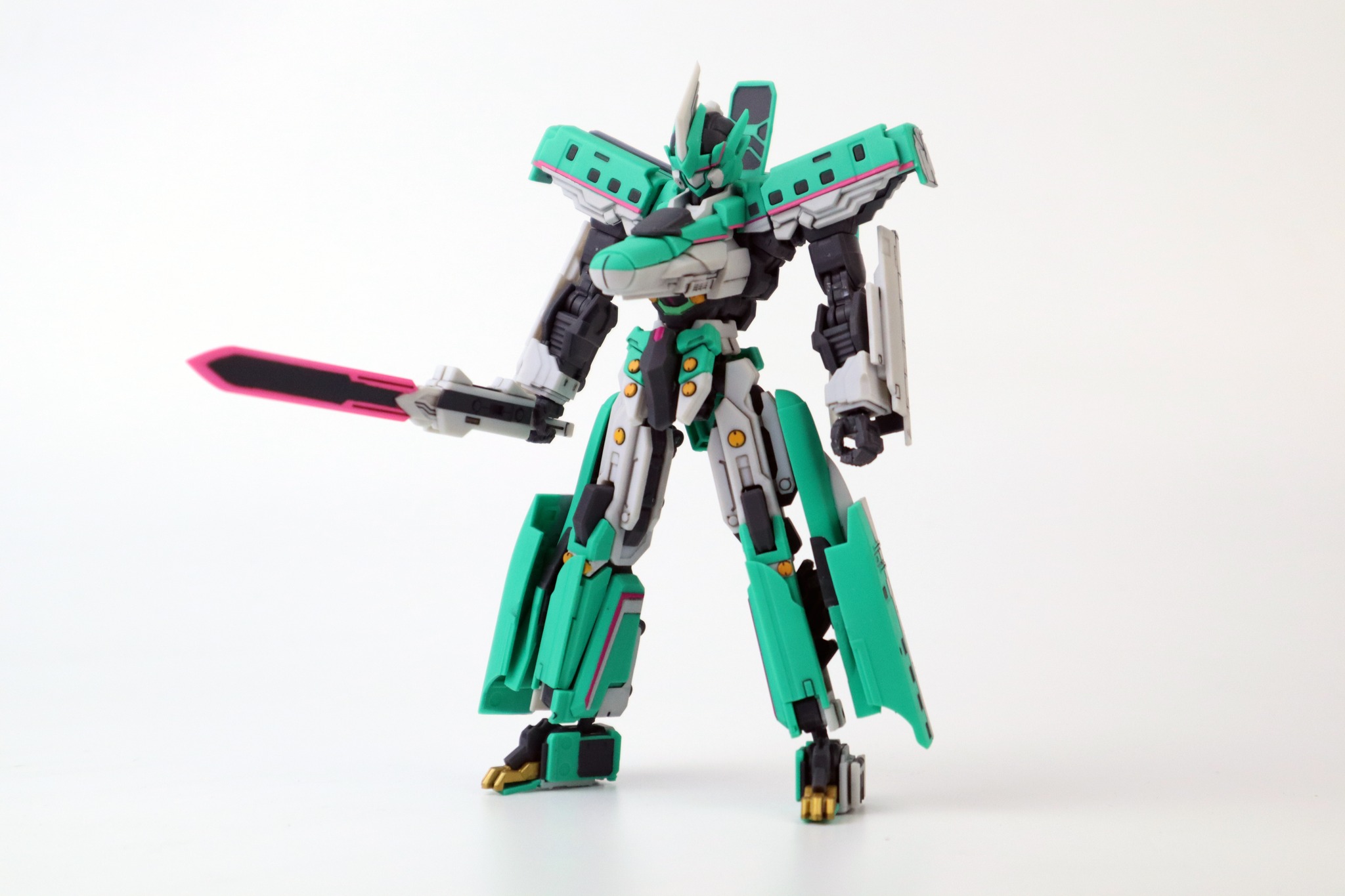 Commission build Assembled, panel lined, and colour correction painting for MODEROID Shinkalion E5 Hayabusa.