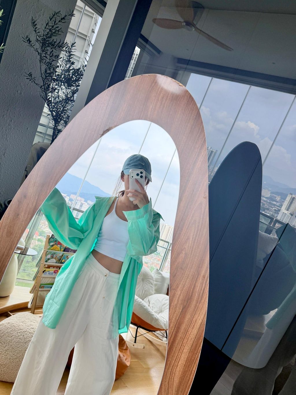 a01f45c6-853e-4e31-b3a8-e87964f33531