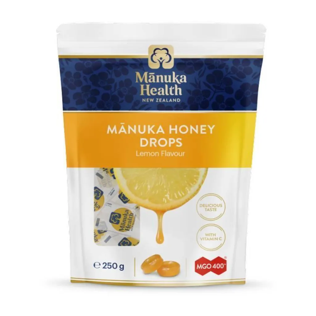 Manuka Health 檸檬蜂膠糖，富含 MGO 400+ 麥蘆卡蜂蜜、蜂膠與維生素 C，舒緩喉嚨不適，增強免疫力，清新檸檬口味，獨立包裝方便攜帶。