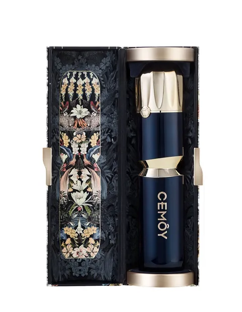 Cemoy 5G神金水精華，添加神經酰胺與抗氧化精華，30 秒快速吸收，修復肌膚屏障並深層保濕