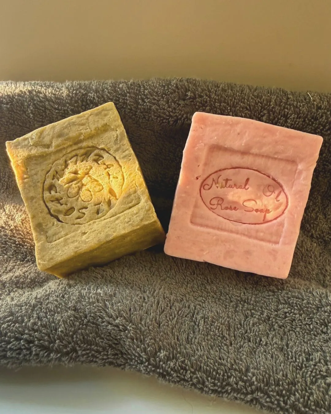 玫瑰研磨皂與薄荷馬鞭草研磨皂｜若木 Ruomu