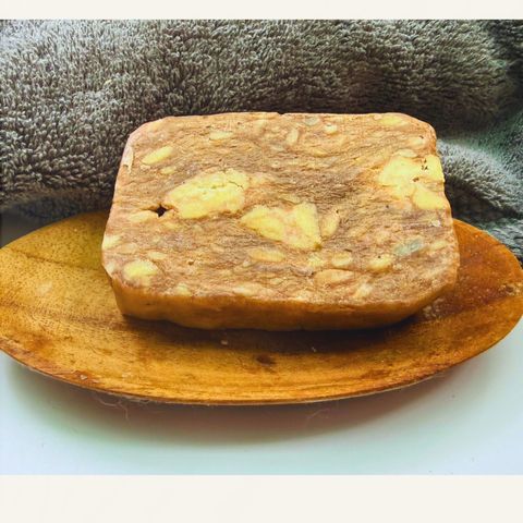 ruomu-milled-shampoo-bar-usma-platycladus.jpg