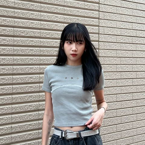 rivet螺紋短版上衣