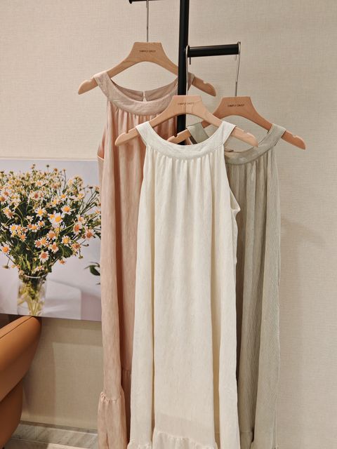 Halter Neck Relaxed Fit Maxi Dress 吊带宽松长裙