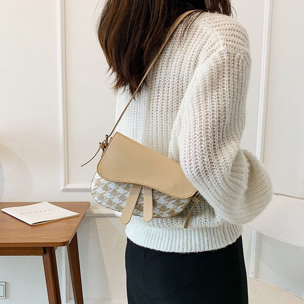 242196b60ee4bf63561bd887a8e25e1d