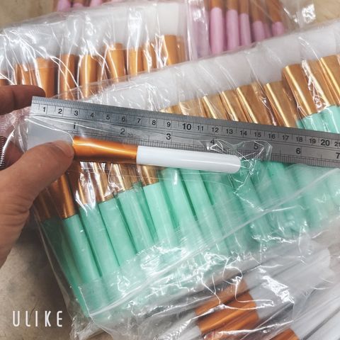 tw-11134207-7rbk9-m6ncnlqyxkki10