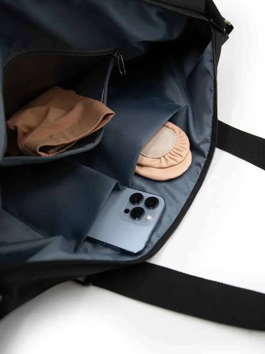 capezio_casey_carry-all_duffle_bag_black_b311_5