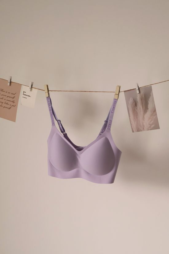 Olivia seamless  | Womeeme