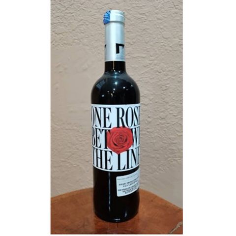 one-rose-between-the-lines-tinto-2018