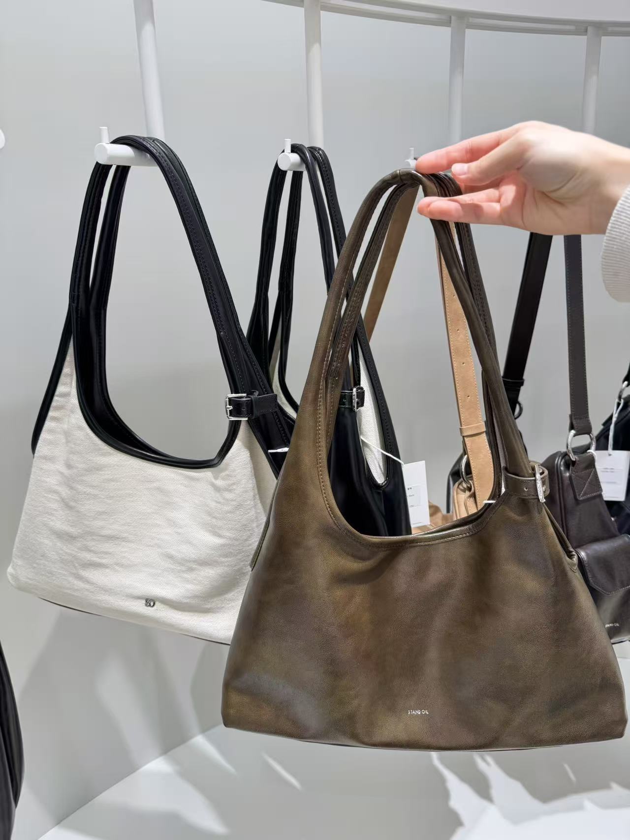 3c35829ea7aa3cae465d981344846342