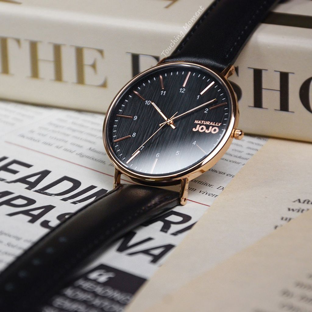 NATURALLY JOJO | JO96997-88RM | 黑色木紋 藍寶石水晶鏡面 手錶 實體錶面細節