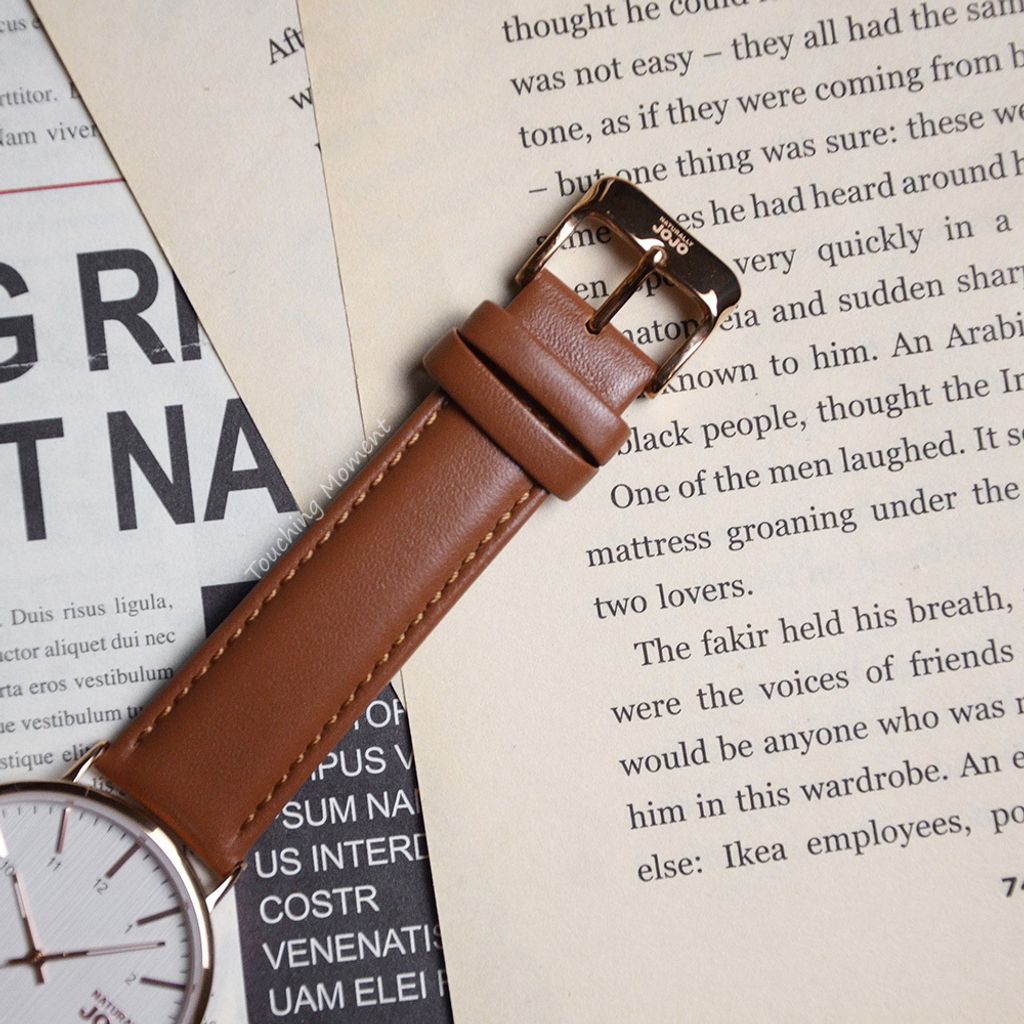 NATURALLY JOJO | JO96997-80RM | 白色木紋 藍寶石水晶鏡面 棕色皮革手錶 實體錶帶細節