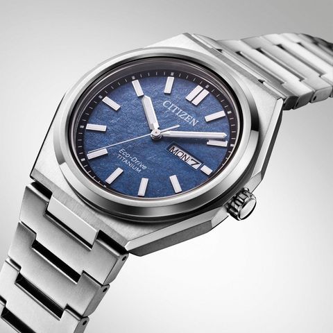 CITIZEN星辰 | GENT'S系列 AW0130-85L | 台灣限量 Zenshin 鈦金屬 光動能手錶 錶面細節