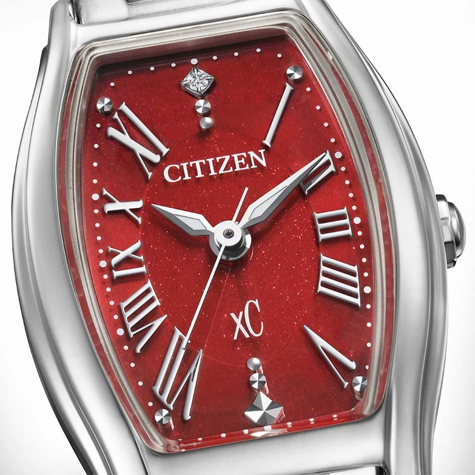 CITIZEN星辰 | xC系列 EW5541-50W | 限量款 光動能 精鑽 酒紅色酒桶型優雅女錶 錶面細節