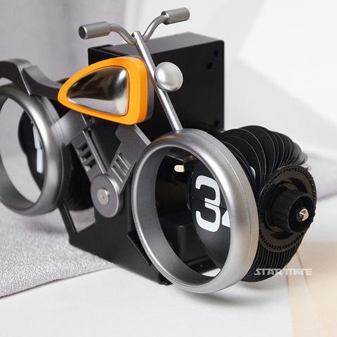 翻頁鐘 | PTC-M12-SO | 銀橘色 趣味摩托車翻頁鐘 前段細節