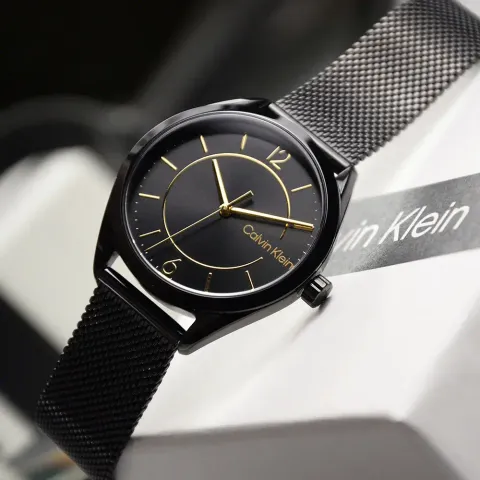 【贈質感包包】Calvin Klein |  25200194 | 黑金色簡約時尚米蘭帶女錶 正面