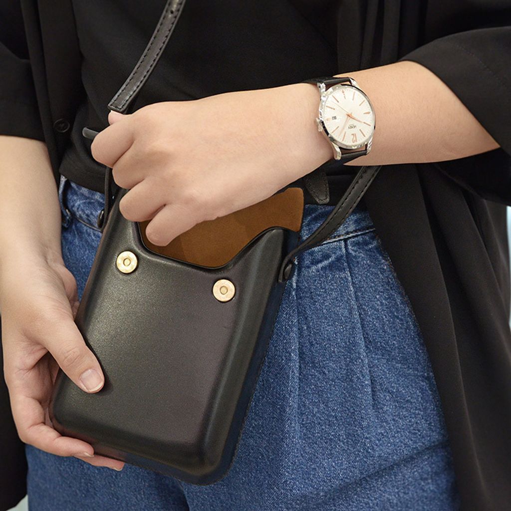 HENRY LONDON | HL42-AS-0332 | 白色指針黑面黑色皮帶腕錶包包搭配參考