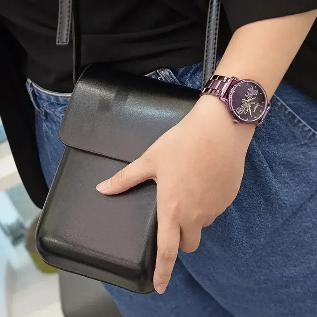 【贈質感包包】COACH手錶 | 14502924 | 灰色系經典小馬車不鏽鋼錶帶女錶 實戴展示