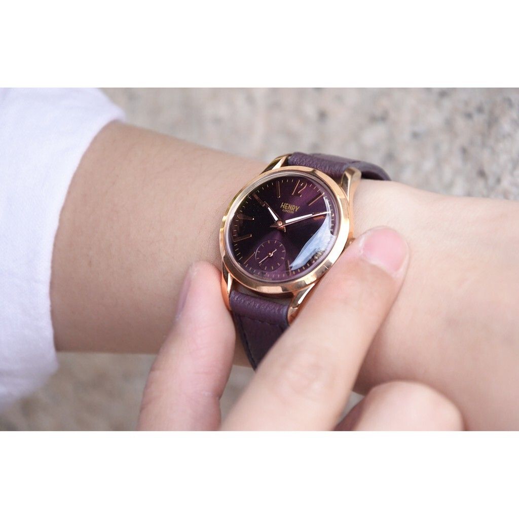 HENRY LONDON | HL30-US-0076 | 典雅莓紫 紫色面真皮革錶 實戴細節