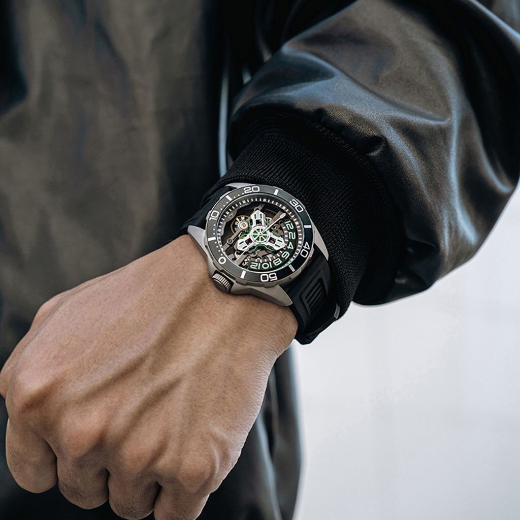 【贈太空人上鍊盒】OLTO-8 奧陀 | D1-1302-S03 |  霓虹綠 黑色潛水錶 自動機械錶 實戴參考