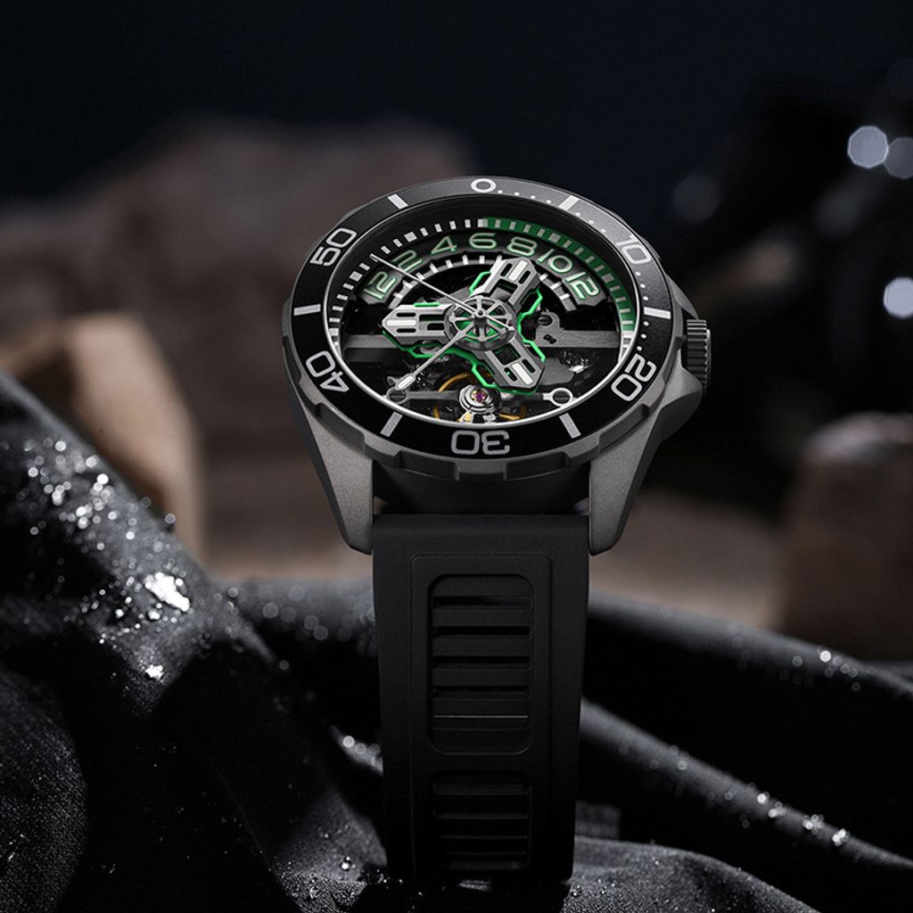 【贈太空人上鍊盒】OLTO-8 奧陀 | D1-1302-S03 |  霓虹綠 黑色潛水錶 自動機械錶 實體正面