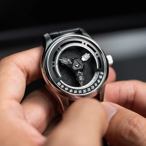 Benlydesign | 蜂巢核心系列 HCE-B | 黑色蜂巢造型面盤 石英錶 黑色矽膠錶帶 實體錶面細節