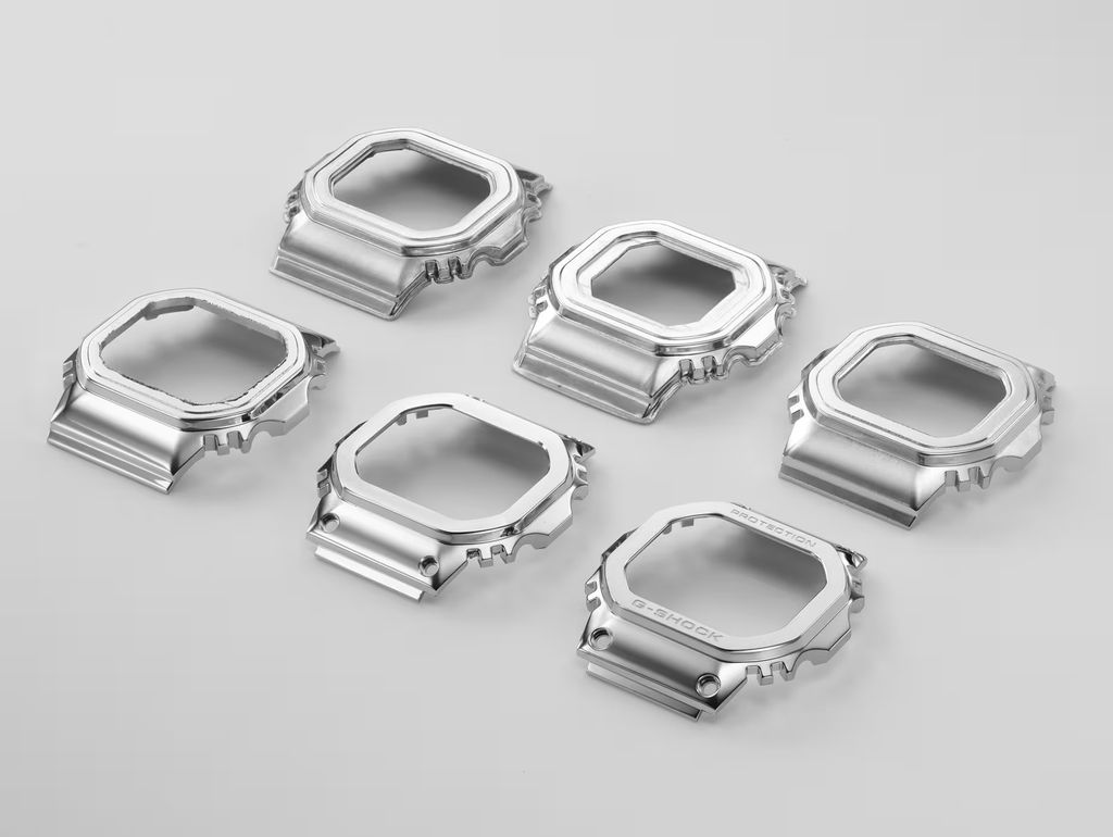 CASIO | G-SHOCK GMW-BZ5000GD-9 | 太陽能 藍芽電波 全金屬 金色腕錶 錶殼展示