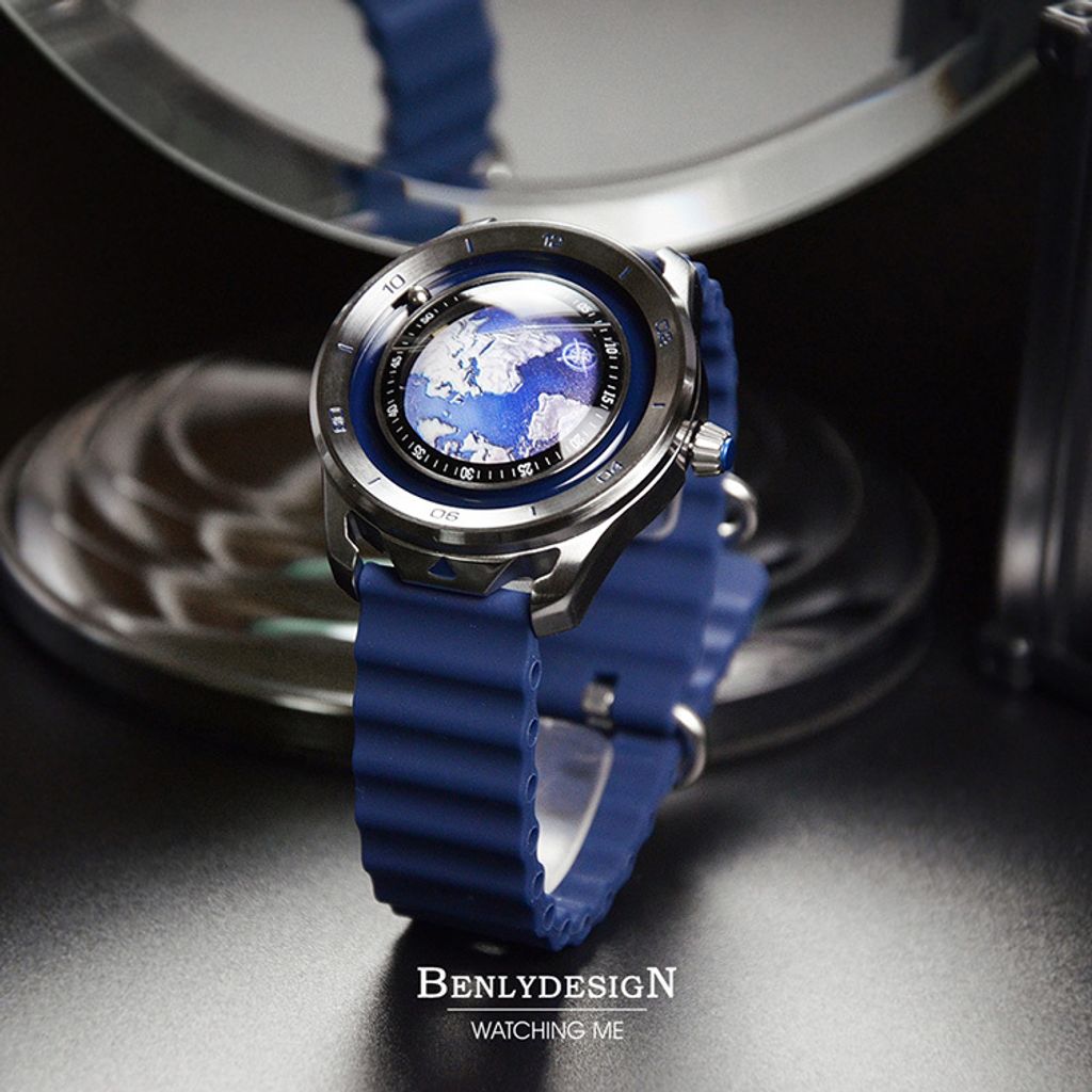 Benlydesign | 星球旅行者系列 MO.E地球 | 地球造型面盤 石英錶 藍色矽膠錶帶 實體正面
