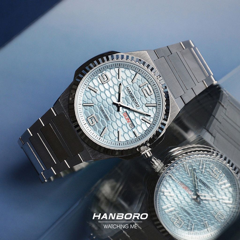 HANBORO | 超薄錶殼系列 014-2SNS | 銀白色八角形錶框 典雅水藍魚鱗紋錶盤 不鏽鋼錶帶 實體橫躺展示