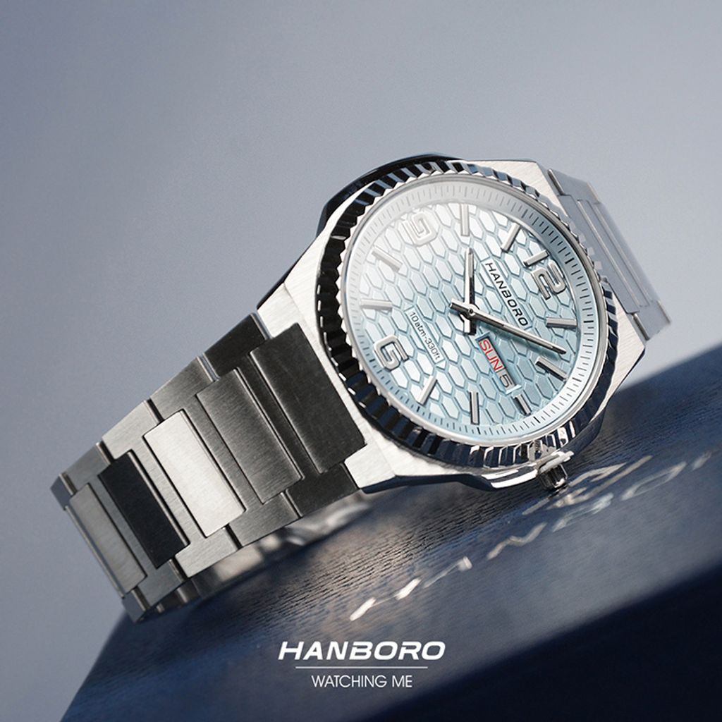 HANBORO | 超薄錶殼系列 014-2SNS | 銀白色八角形錶框 典雅水藍魚鱗紋錶盤 不鏽鋼錶帶 側面細節
