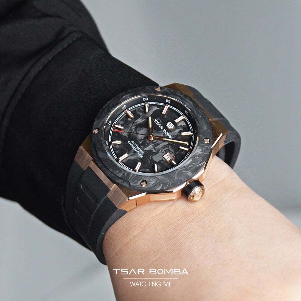 【新品預購】Tsar Bomba 機械公爵 | 原子系列 TB8230-03 | 黑色碳纖維玫瑰金 氟橡膠錶帶 機械錶 實戴細節
