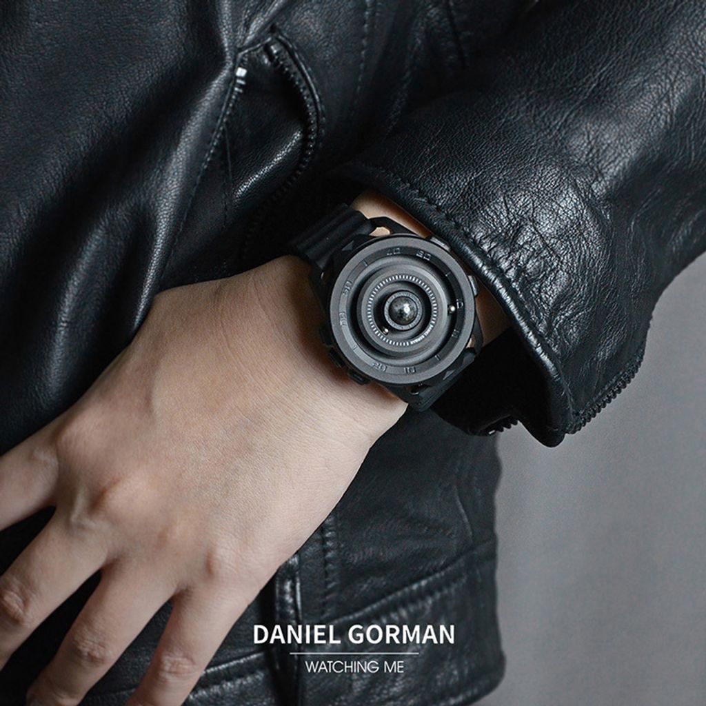 DANIEL GORMAN ｜萬有引力系列 DG0525KK｜月球款 磁吸指針 黑色框 黑色矽膠錶帶 實戴展示