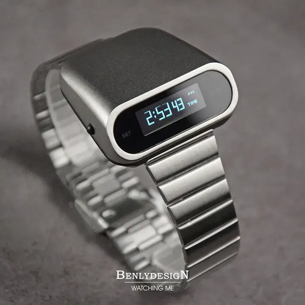 【618優惠套組】Benlydesign | S1000S-W-D | 銀色不鏽鋼太陽能多功能電子錶 實體展示