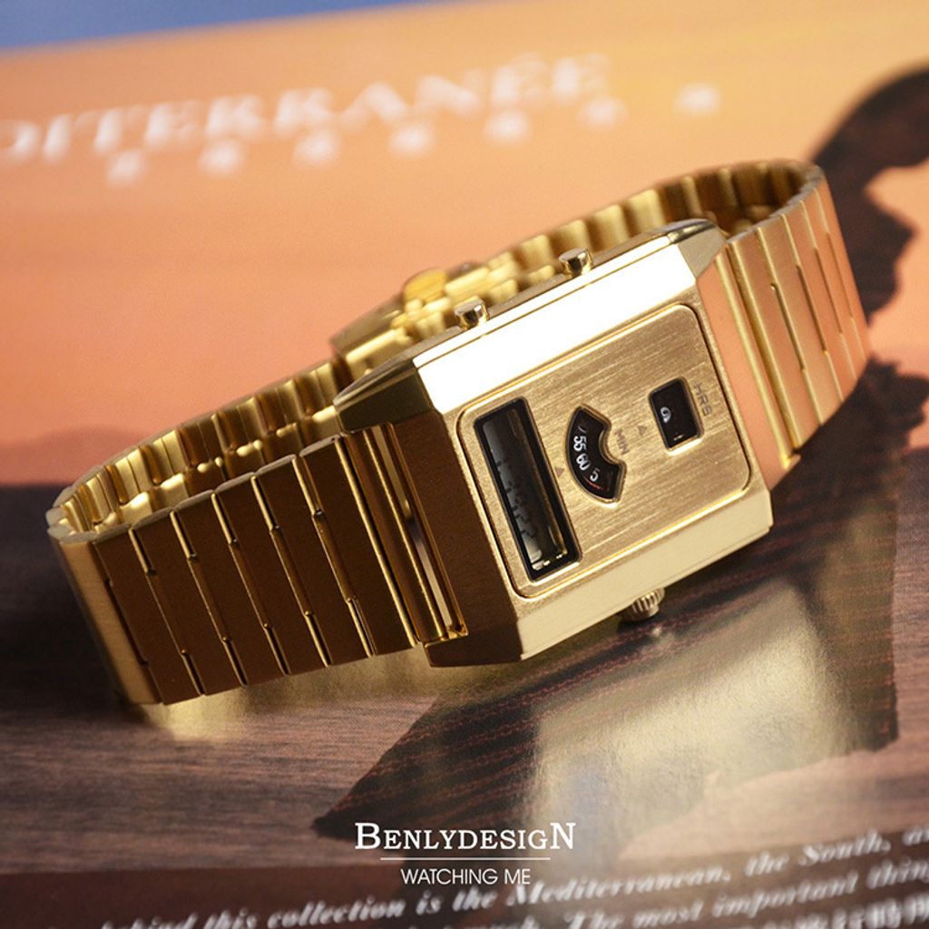 Benlydesign ｜C-0PO-G ｜ 金色科技復古款 LCD多功能雙時區 不鏽鋼電子錶 實體橫躺