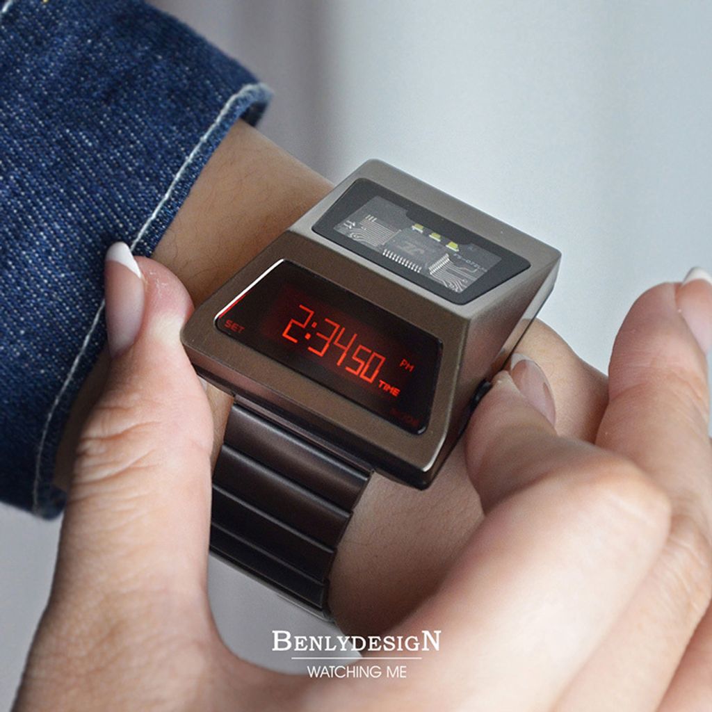 Benlydesign ｜CYBER WATCH S3000型 S3000GA-C-RED｜鐵灰色款紅字款  多功能OLED顯示器 不鏽鋼錶帶電子錶 實戴錶面細節