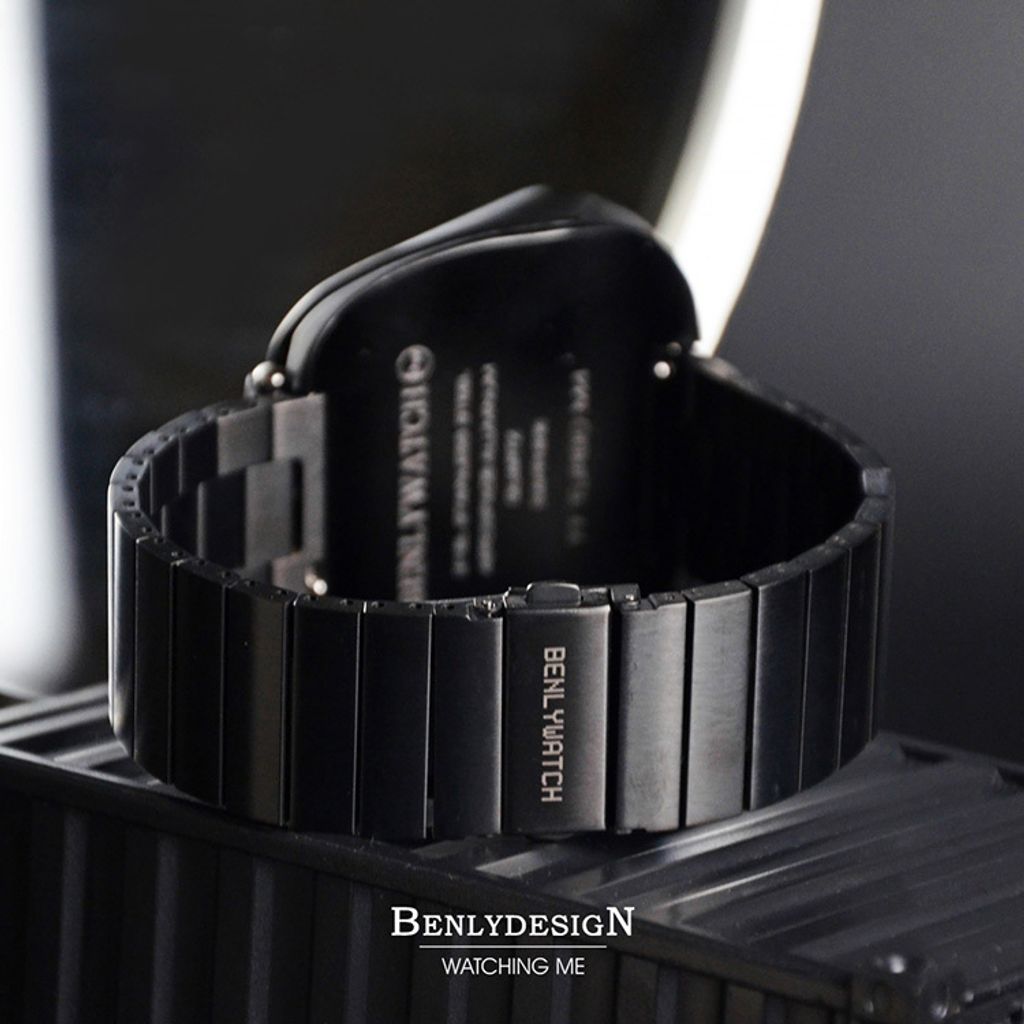 Benlydesign | M4.BB | 競速 白+紅渦輪錶盤 黑色不鏽鋼 石英錶 實體背面