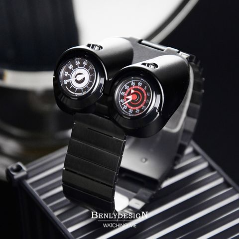 Benlydesign | M4.BB | 競速 白+紅渦輪錶盤 黑色不鏽鋼 石英錶 實體正側面