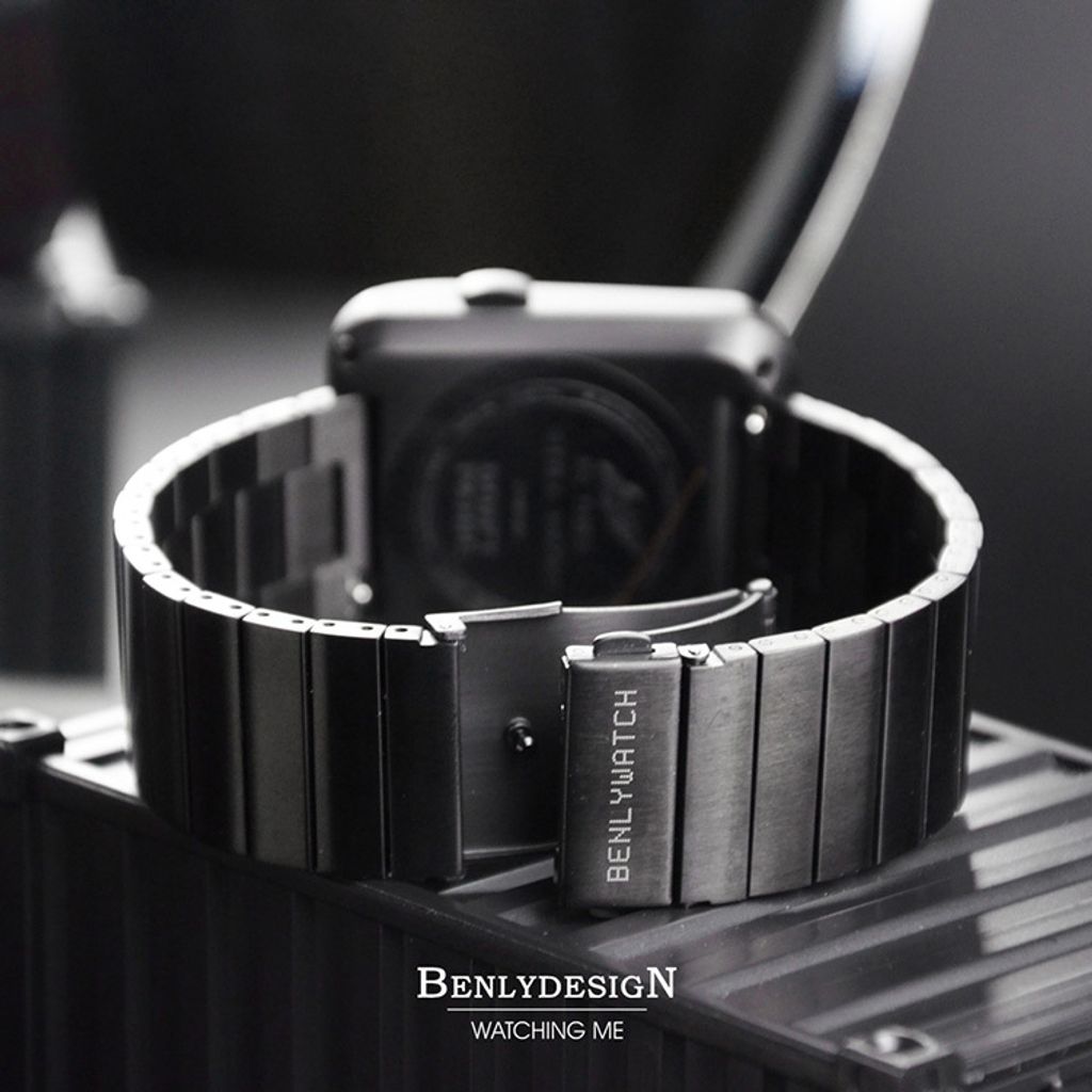 【全球限量】Benlydesign ｜同步者 MK1-BR｜ 黑色紅字款 OLED顯示器 不鏽鋼錶帶電子錶 實體背面展示