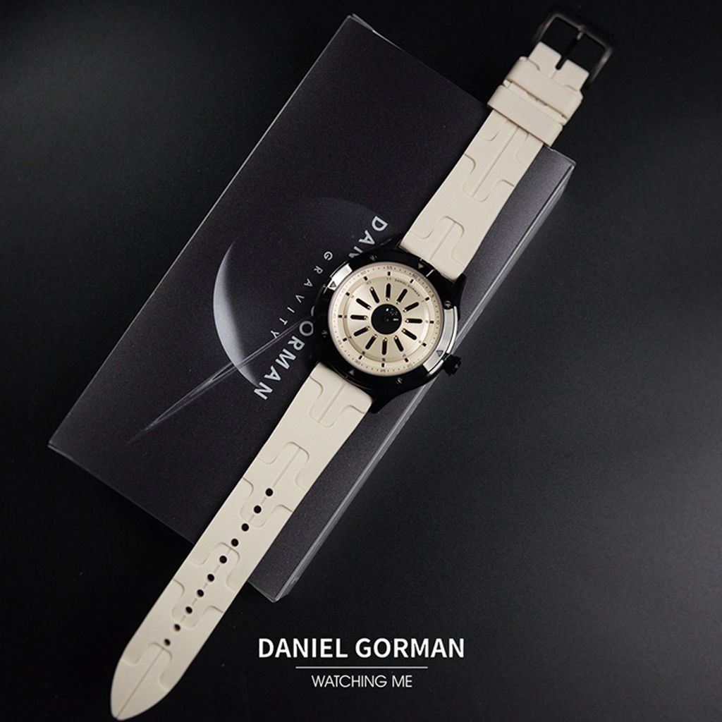 DANIEL GORMAN ｜萬有引力系列 DG0120.KC｜磁吸指針 黑框 香檳金錶盤矽膠錶帶 腕錶 實體平攤展示