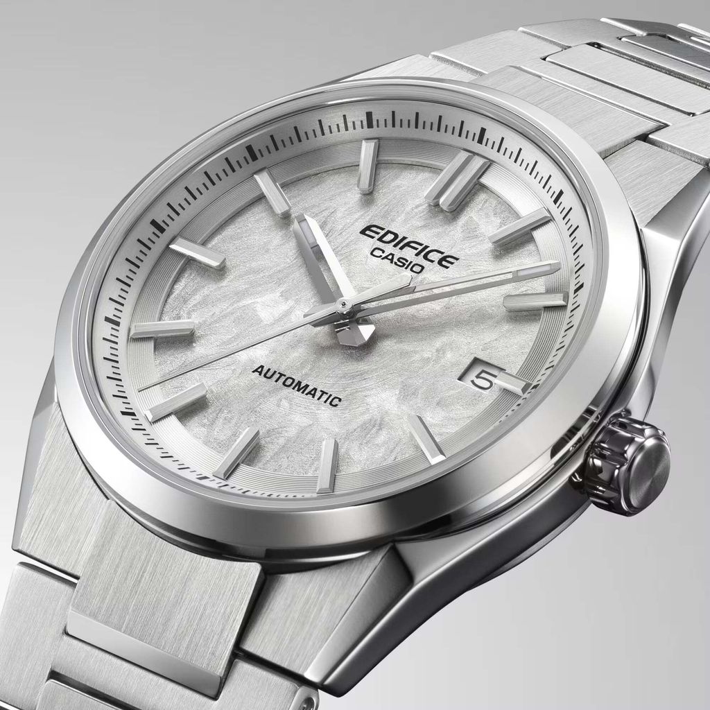 CASIO | EDIFICE系列 EFK-110D-7A | 2026年新款 銀色 銀白電鑄工藝錶盤 簡約競速機械錶 入門首選 指針細節